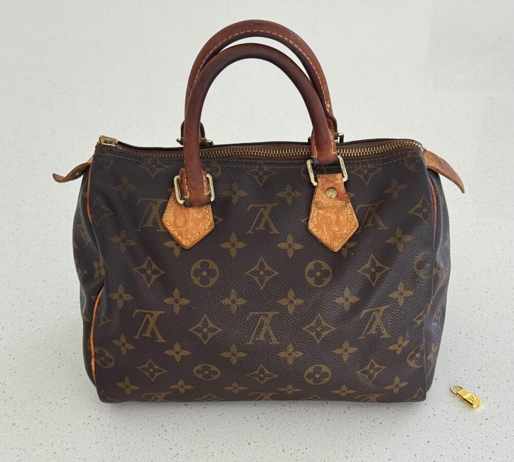 Louis Vuitton Monogram Speedy 25 (January 2001)